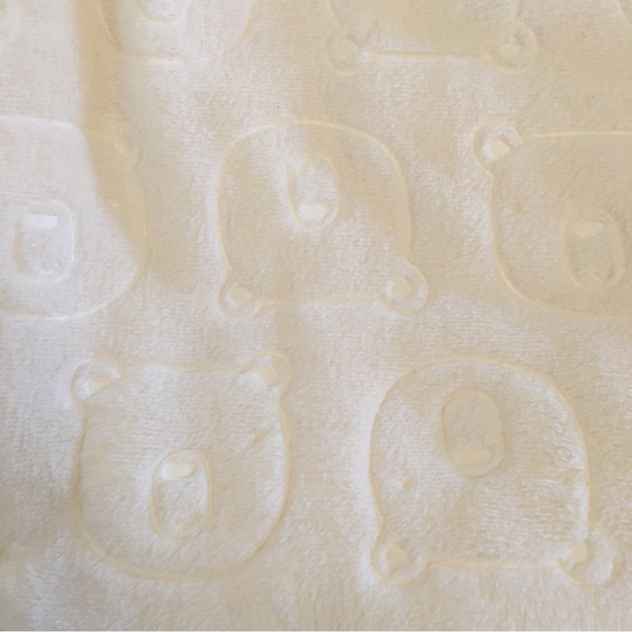 NEW Baby Blanket White Embossed Bears Warm Cozy Baby Gift | Rock-a-Bye Baby - Picture 6 of 6
